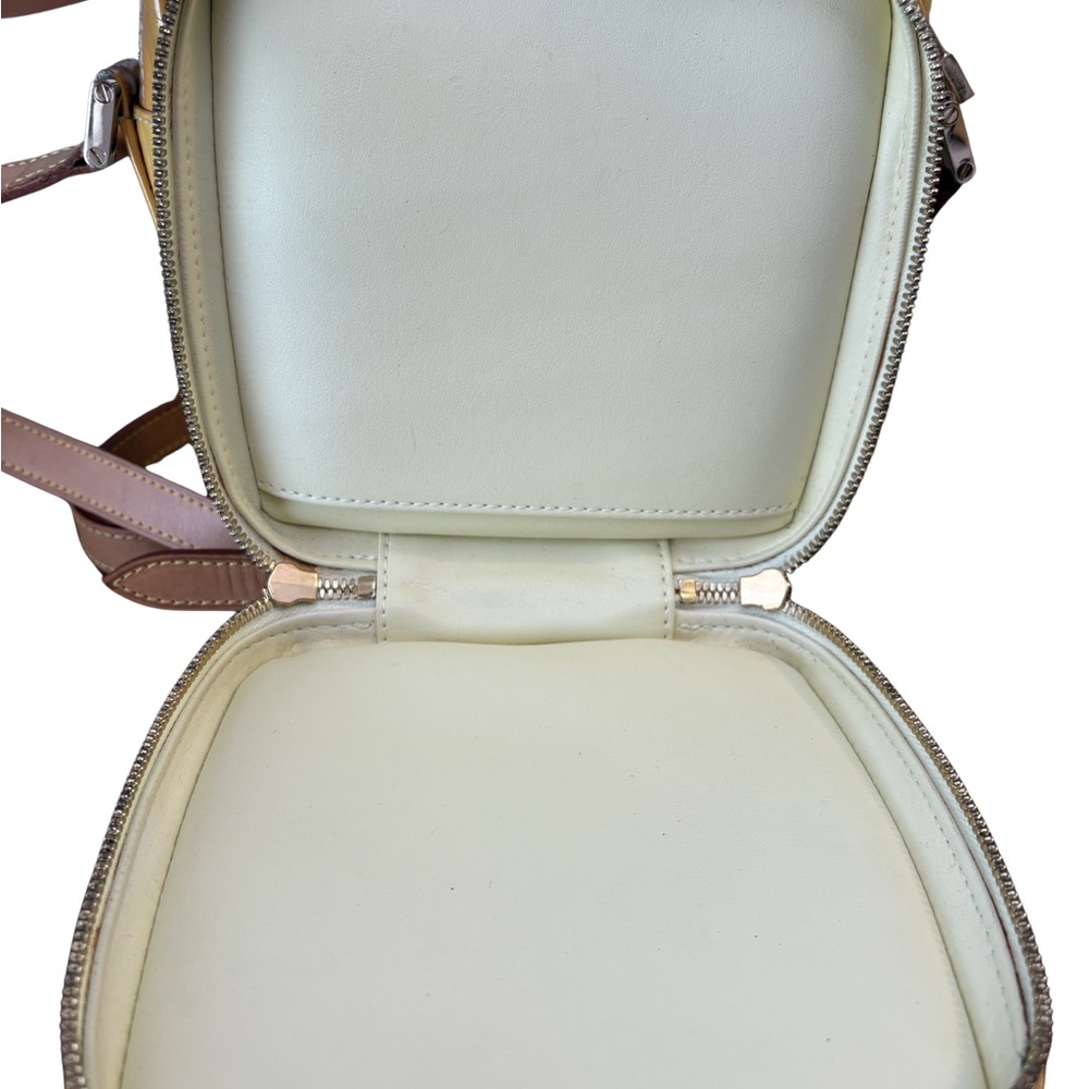 Louis Vuitton Yellow Monogram Vernis Crossbody Bag - Picture 5 of 7